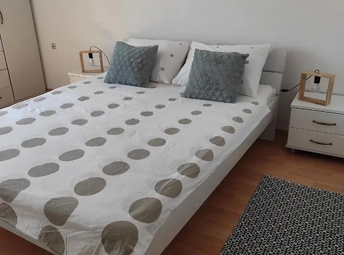 Sunny Apartment In Rijeka